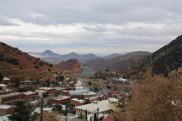 Scenic overlook of Bisbee’s historic mining district, with views that stretch to the Lavender Pit.